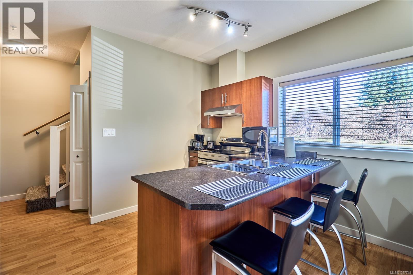 104 582 Rosehill St, Nanaimo