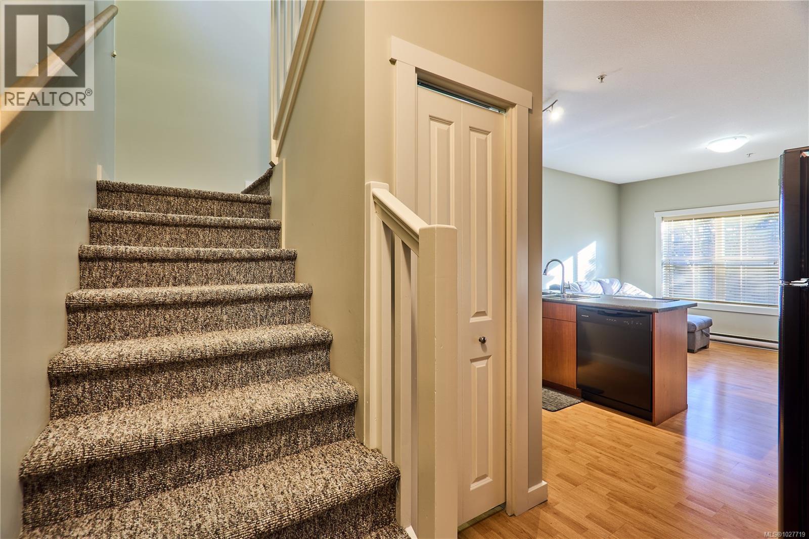 104 582 Rosehill St, Nanaimo