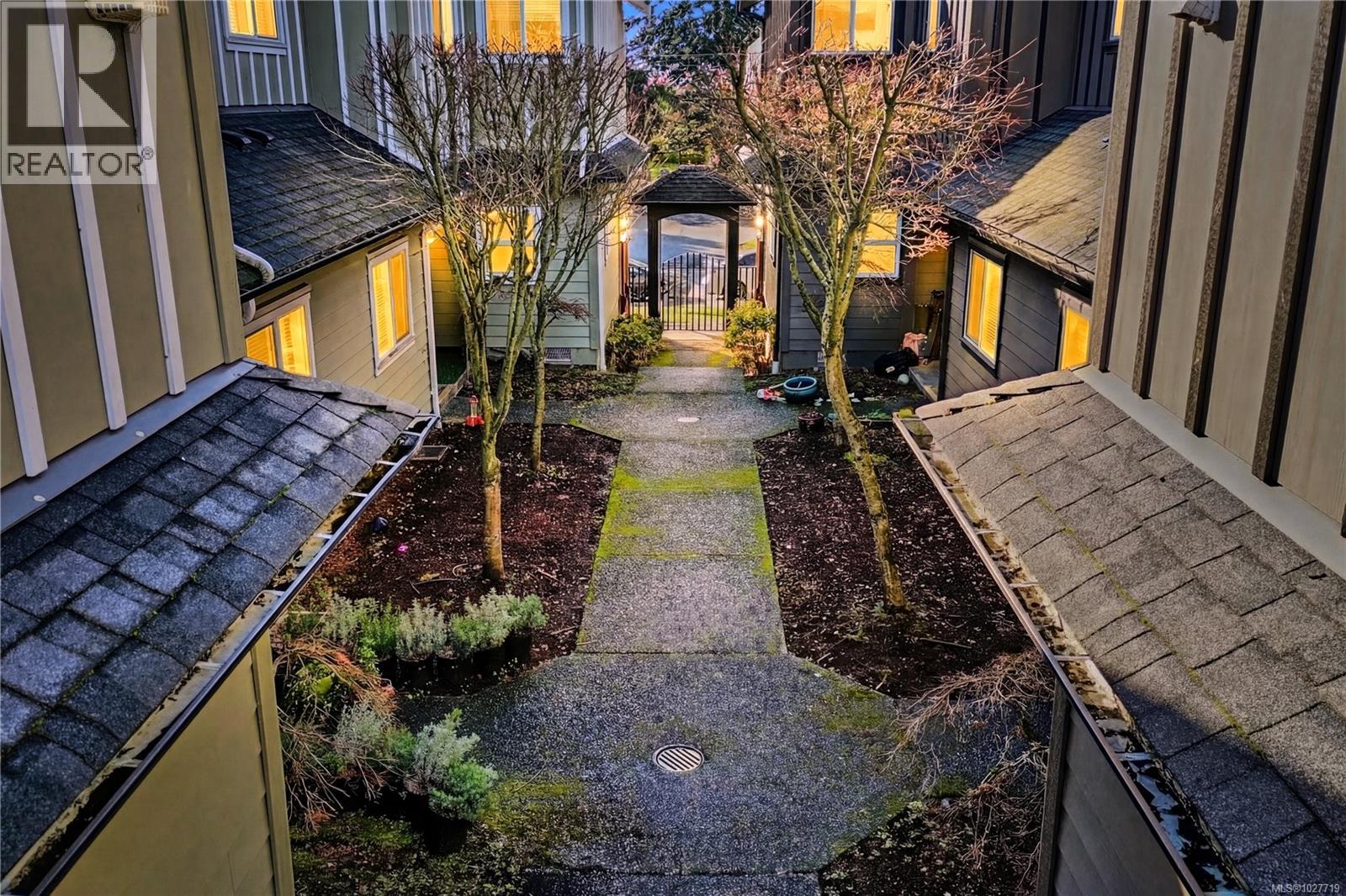 104 582 Rosehill St, Nanaimo