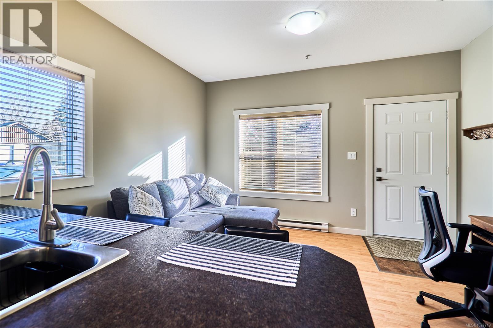 104 582 Rosehill St, Nanaimo