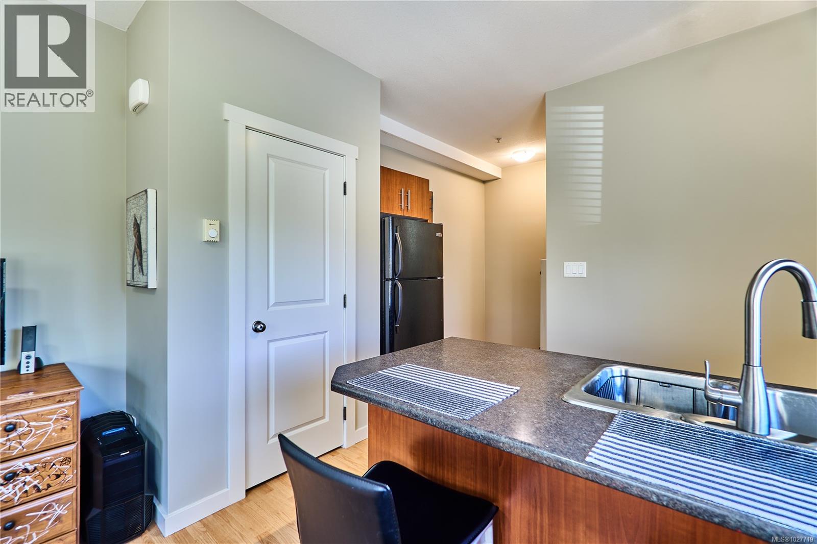 104 582 Rosehill St, Nanaimo