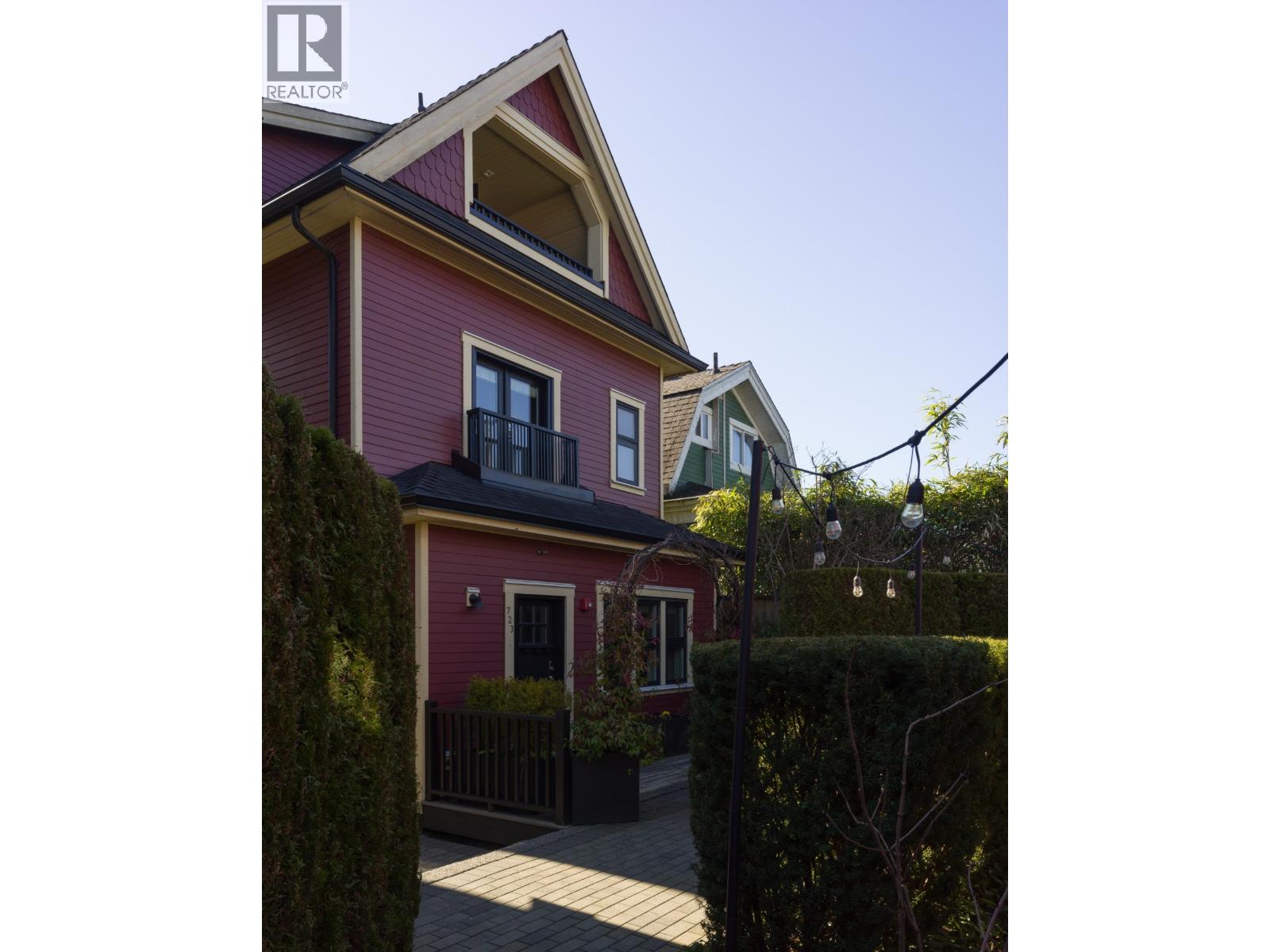 723 UNION STREET, Vancouver