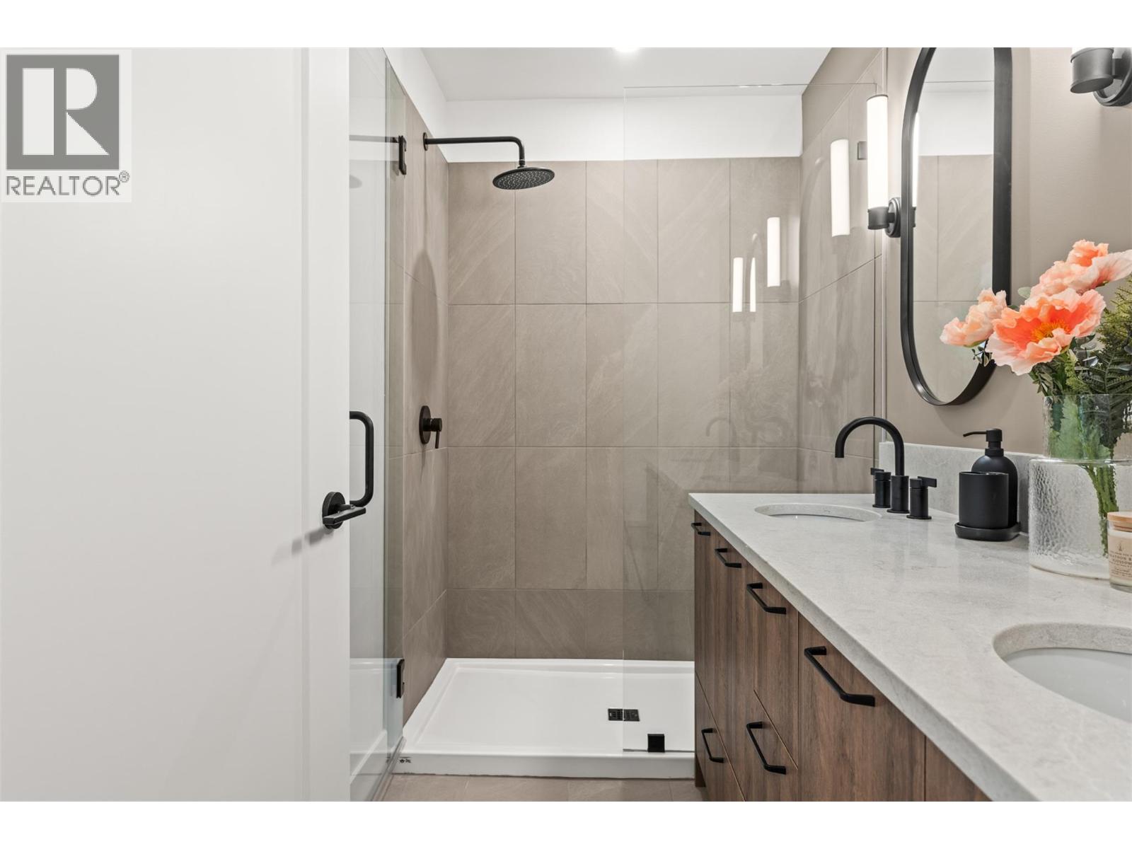 2455 Bradley Drive Unit# 102 Lot# 4, Armstrong