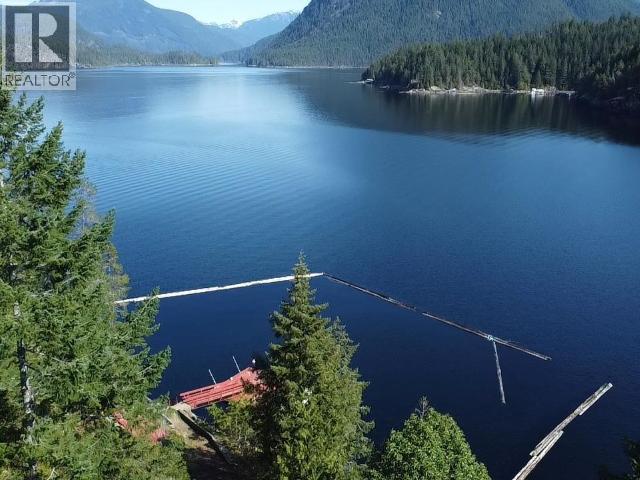9352 POWELL LAKE - 1