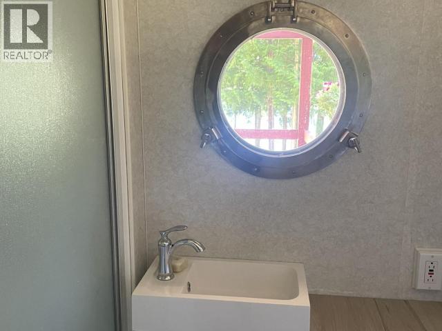 9352 POWELL LAKE - 11