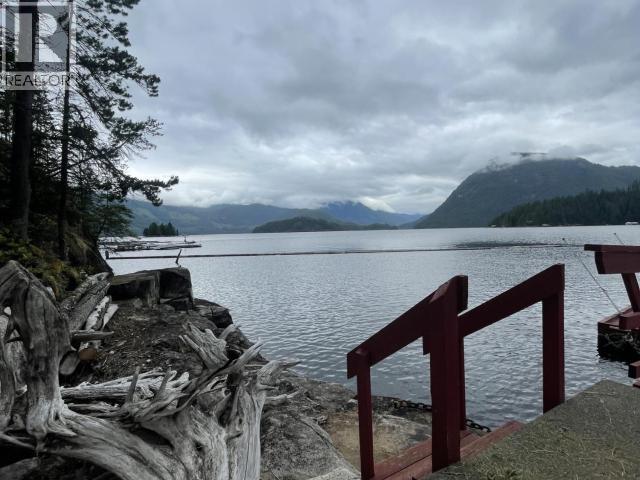 9352 POWELL LAKE, Powell River