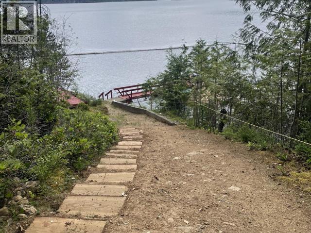 9352 POWELL LAKE - 18