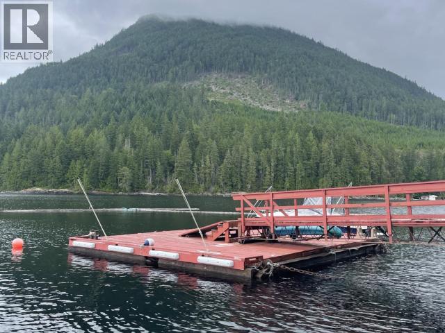 9352 POWELL LAKE, Powell River