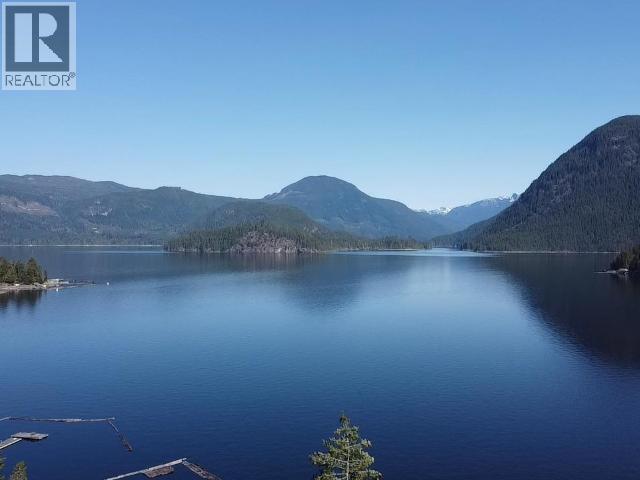 9352 POWELL LAKE, Powell River