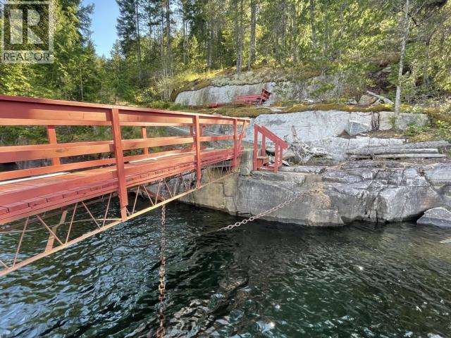 9352 POWELL LAKE, Powell River