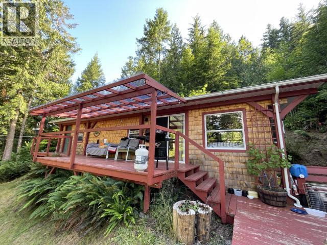 9352 POWELL LAKE - 4