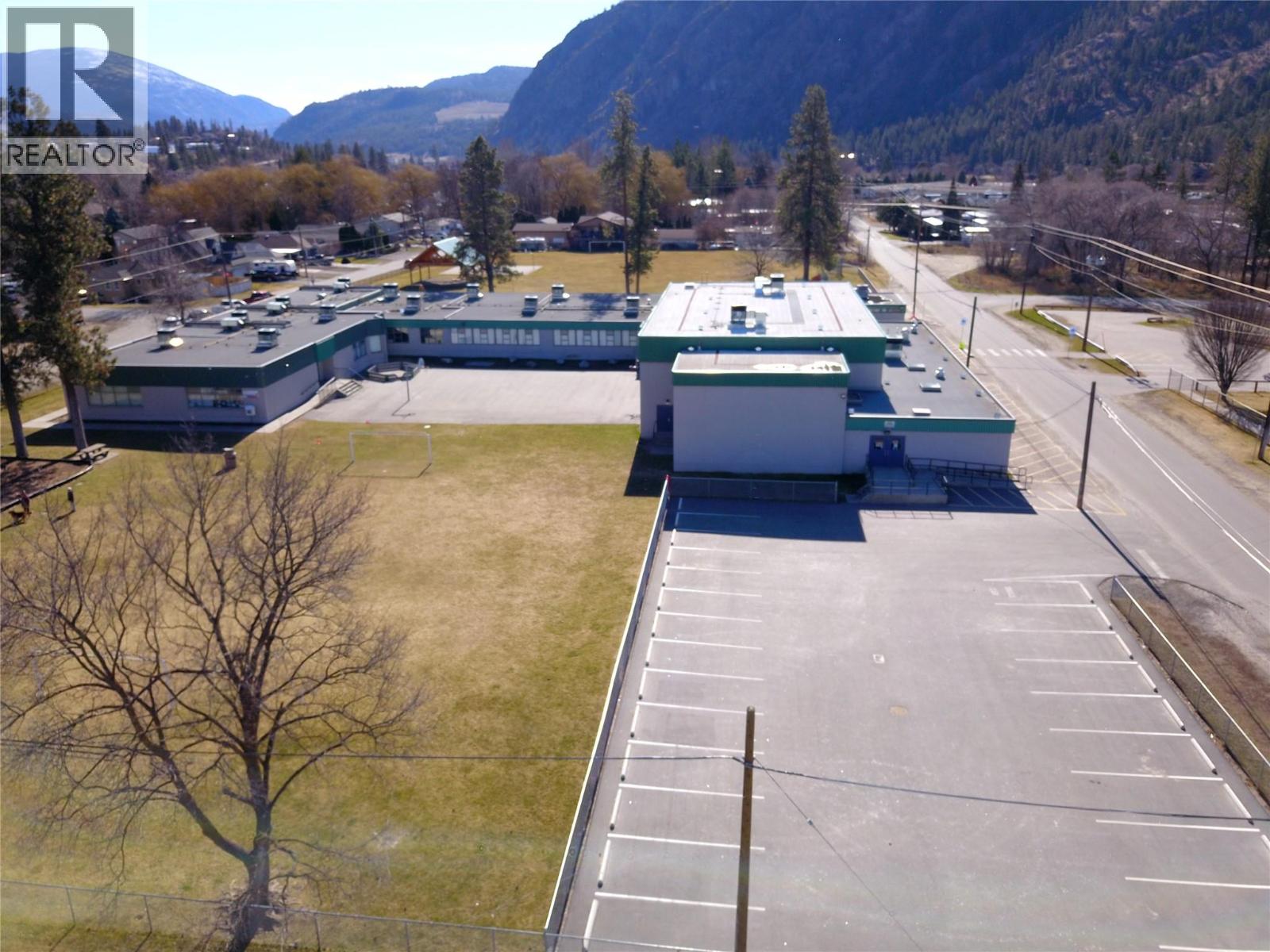 1225 ASH Street, Okanagan Falls