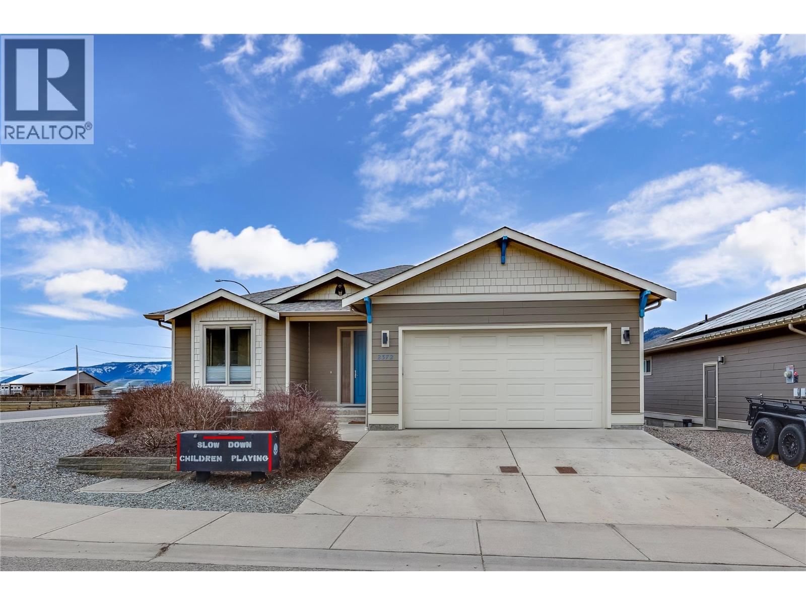 2372 Oglow Drive, Armstrong