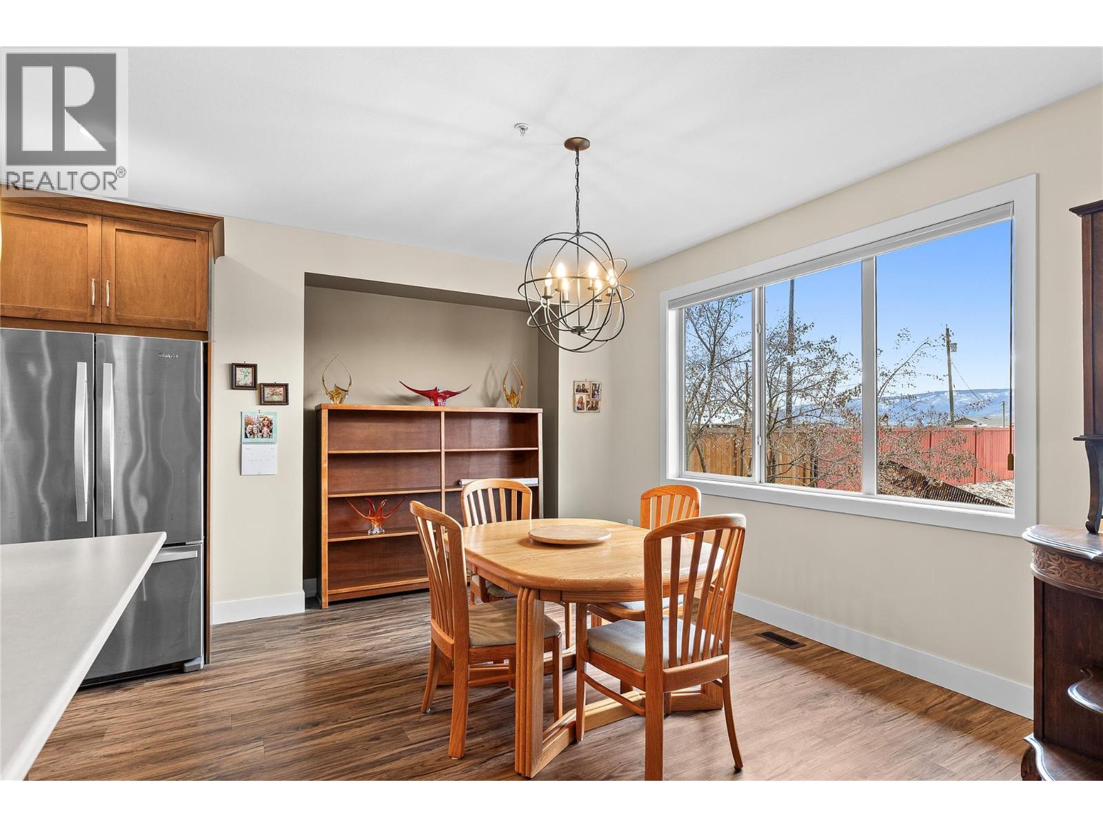 2372 Oglow Drive, Armstrong