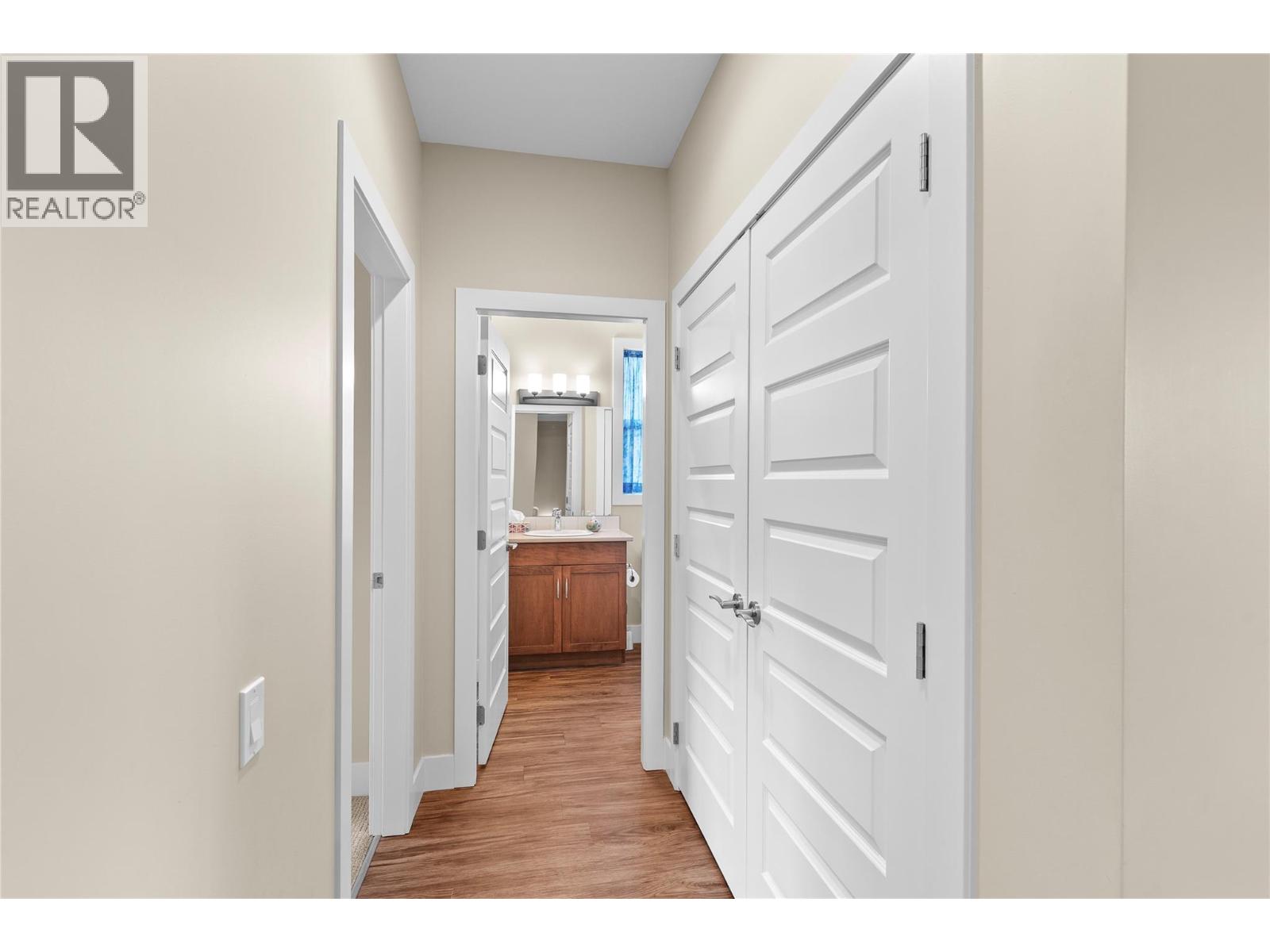 2372 Oglow Drive, Armstrong