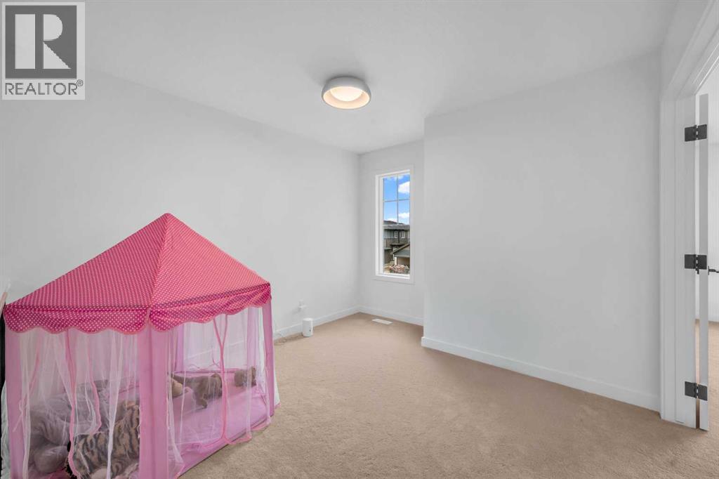 Single Family House for Sale in  Sora Terrace SE Hotchkiss Calgary 