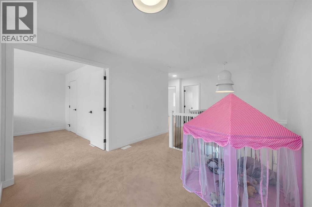 Single Family House for Sale in  Sora Terrace SE Hotchkiss Calgary 