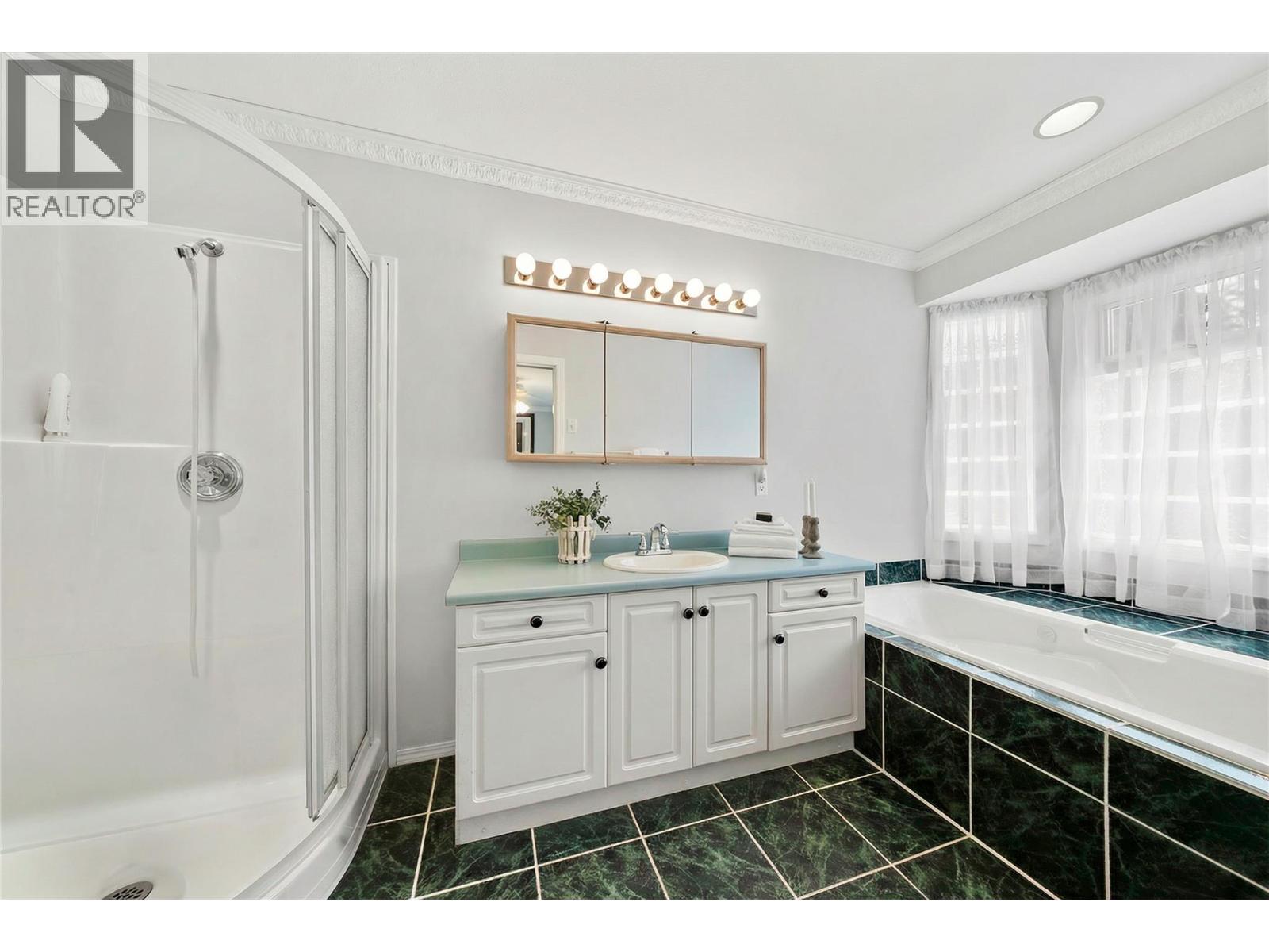 2604 Fairview Place, Blind Bay