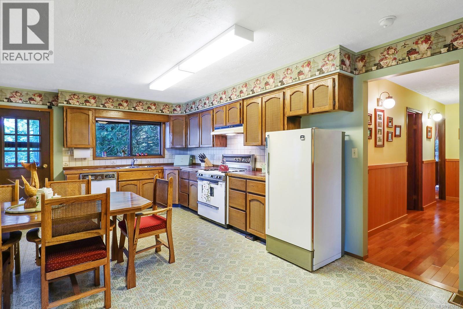 651 GORGE HARBOUR - 17