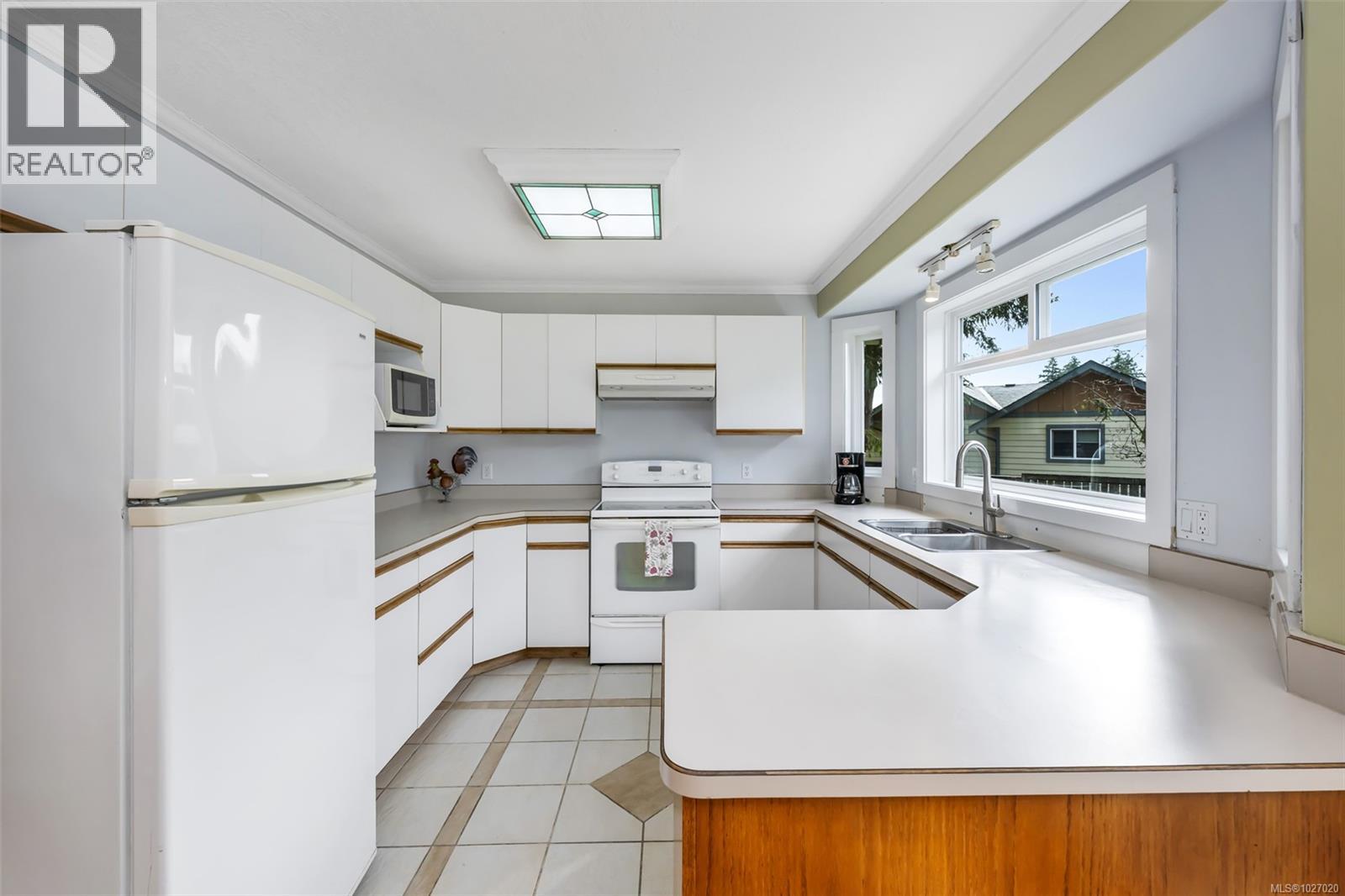 2018 Deborah Pl, Duncan