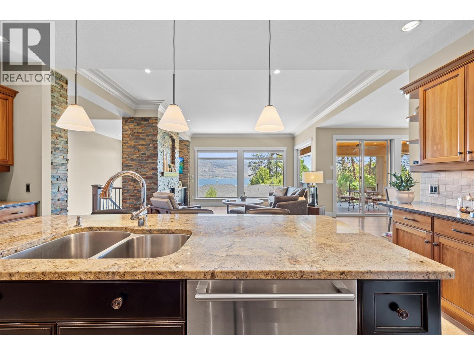  6482 Renfrew Court, Peachland