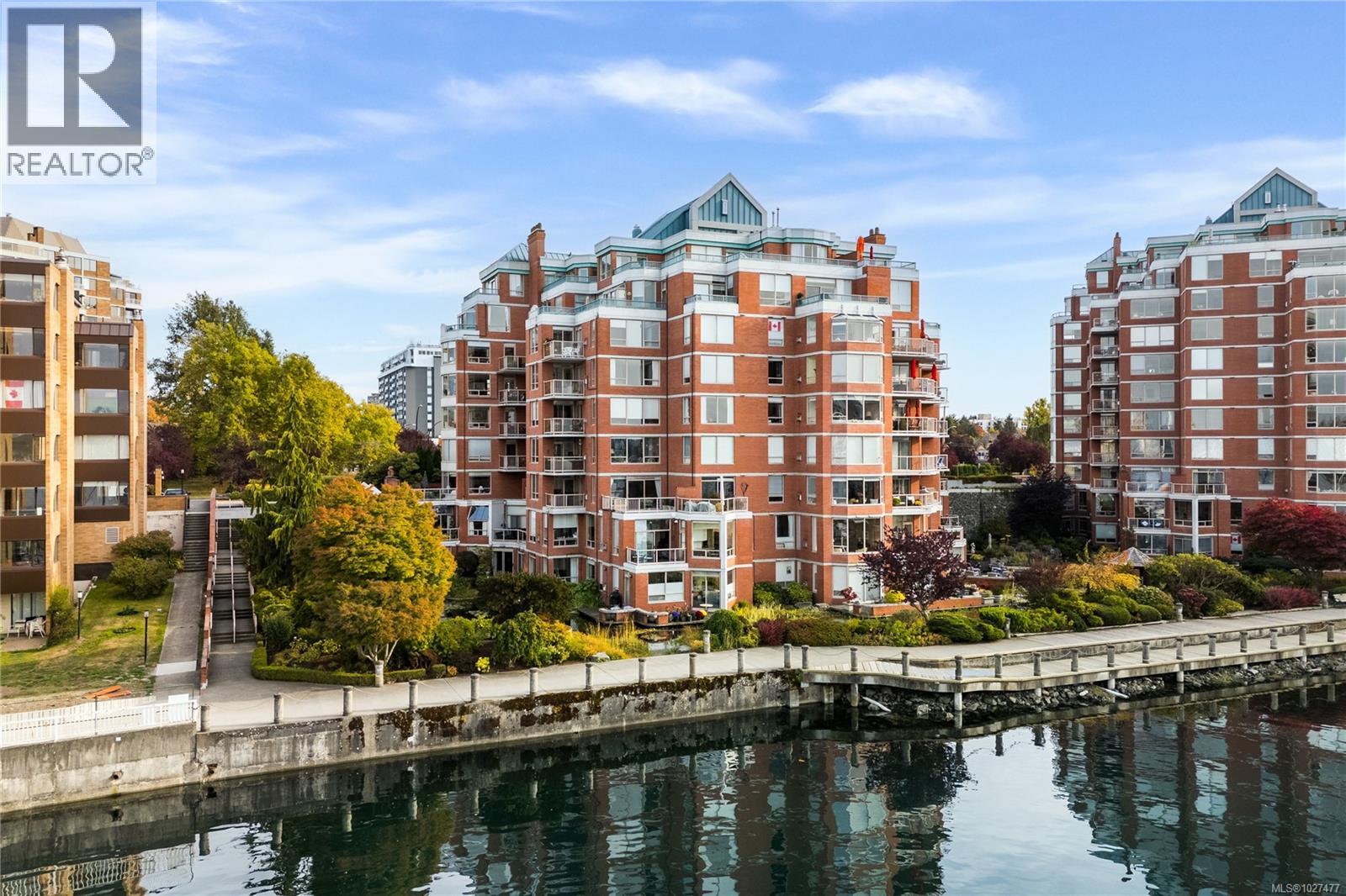 #203 636 Montreal St - 4