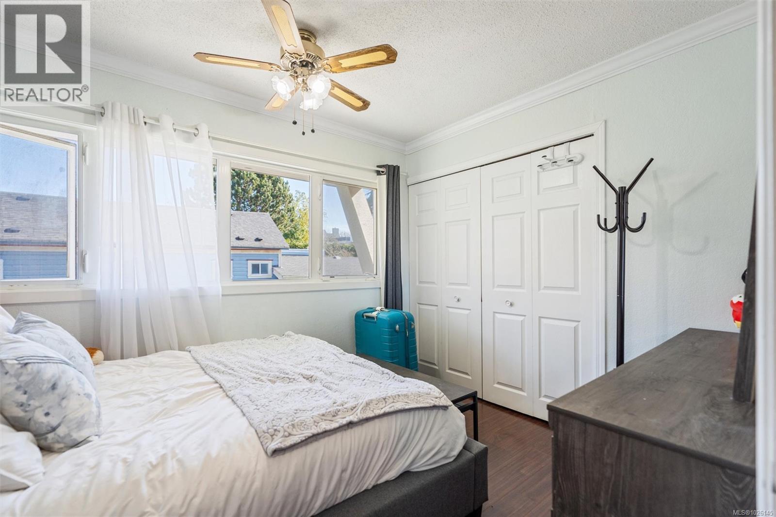 213 909 Pembroke Street, Victoria