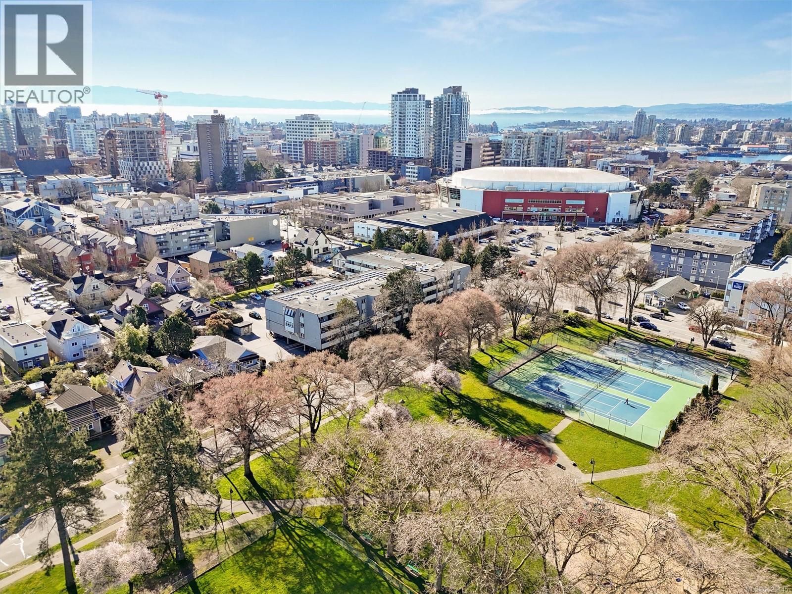 213 909 Pembroke Street, Victoria