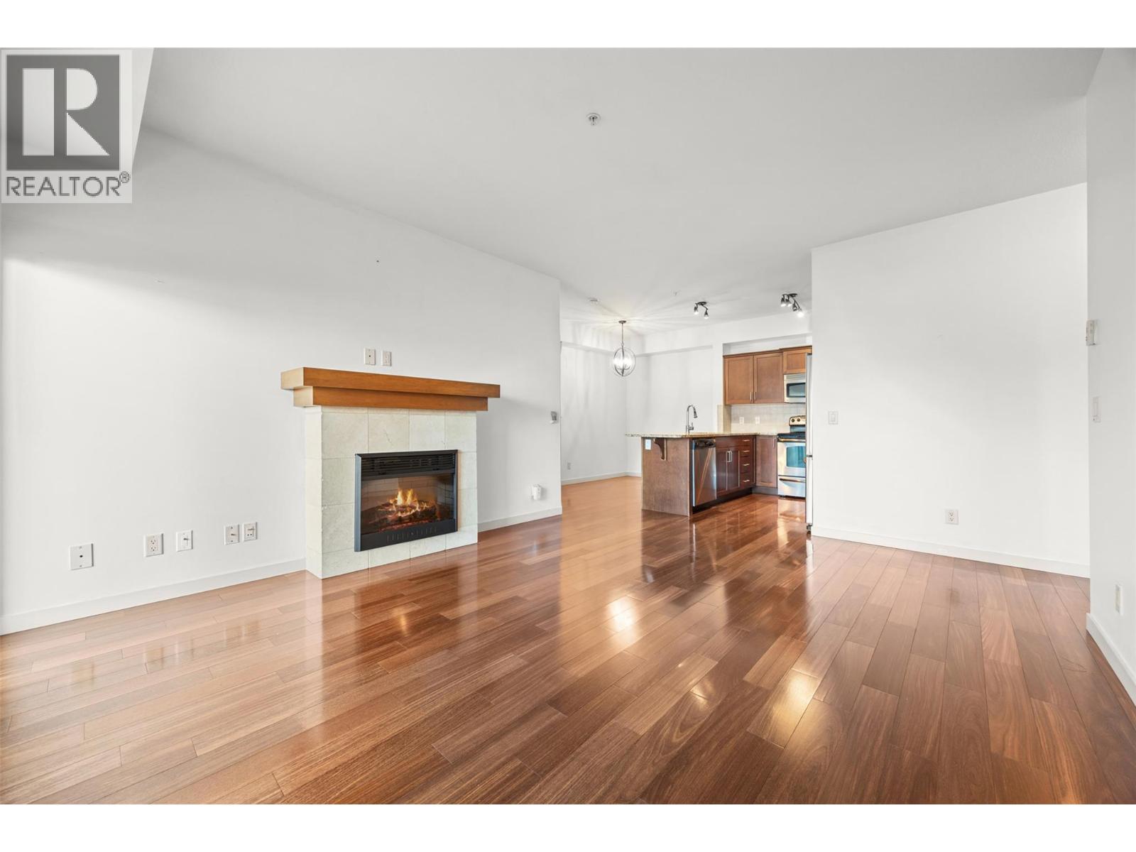 202 2142 Vasile Road, Kelowna