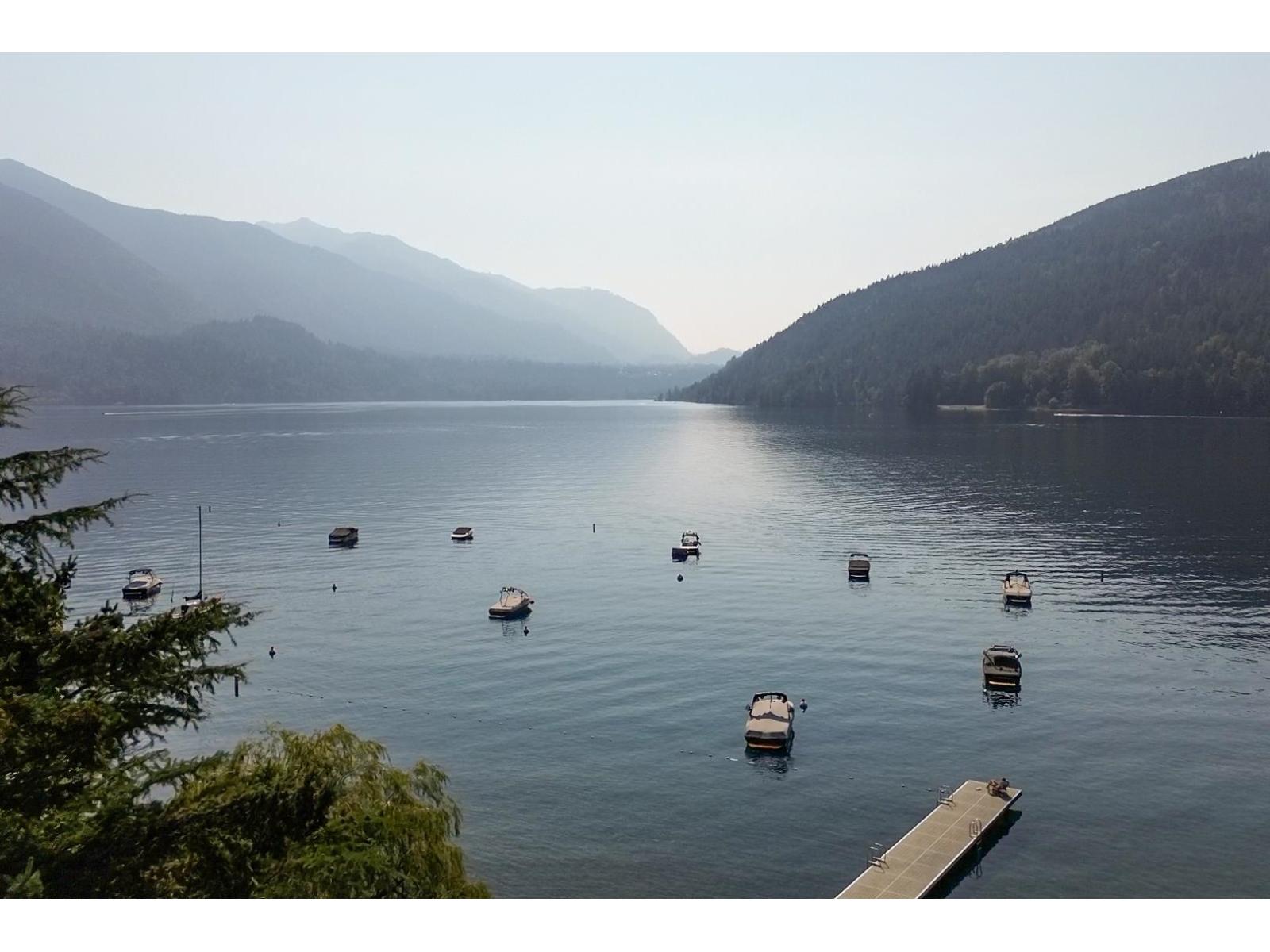 262 FIRST AVENUE, Cultus Lake North, Cultus Lake