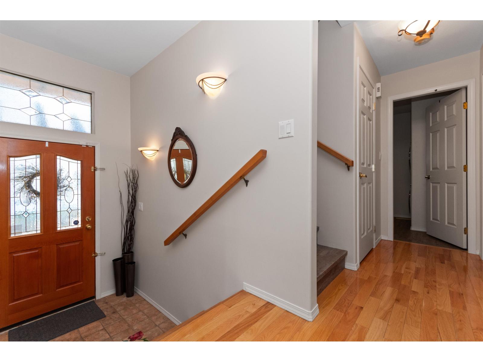 262 FIRST AVENUE, Cultus Lake North, Cultus Lake