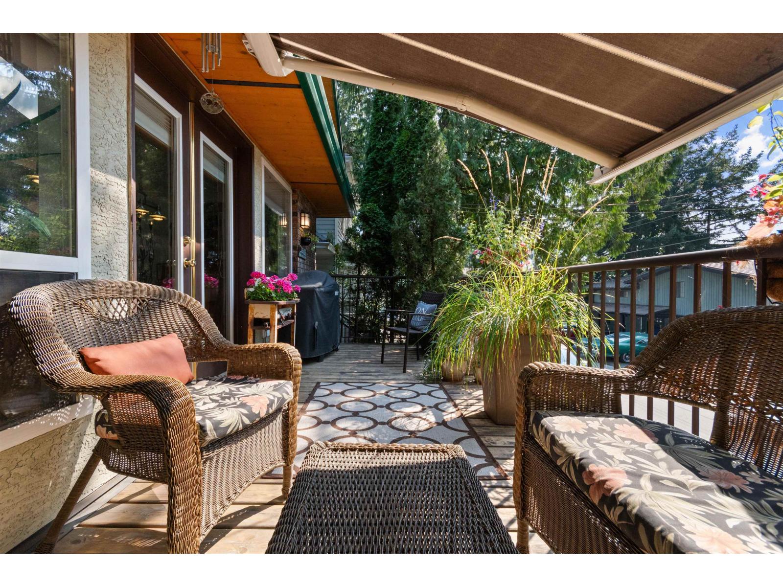 262 FIRST AVENUE, Cultus Lake North, Cultus Lake