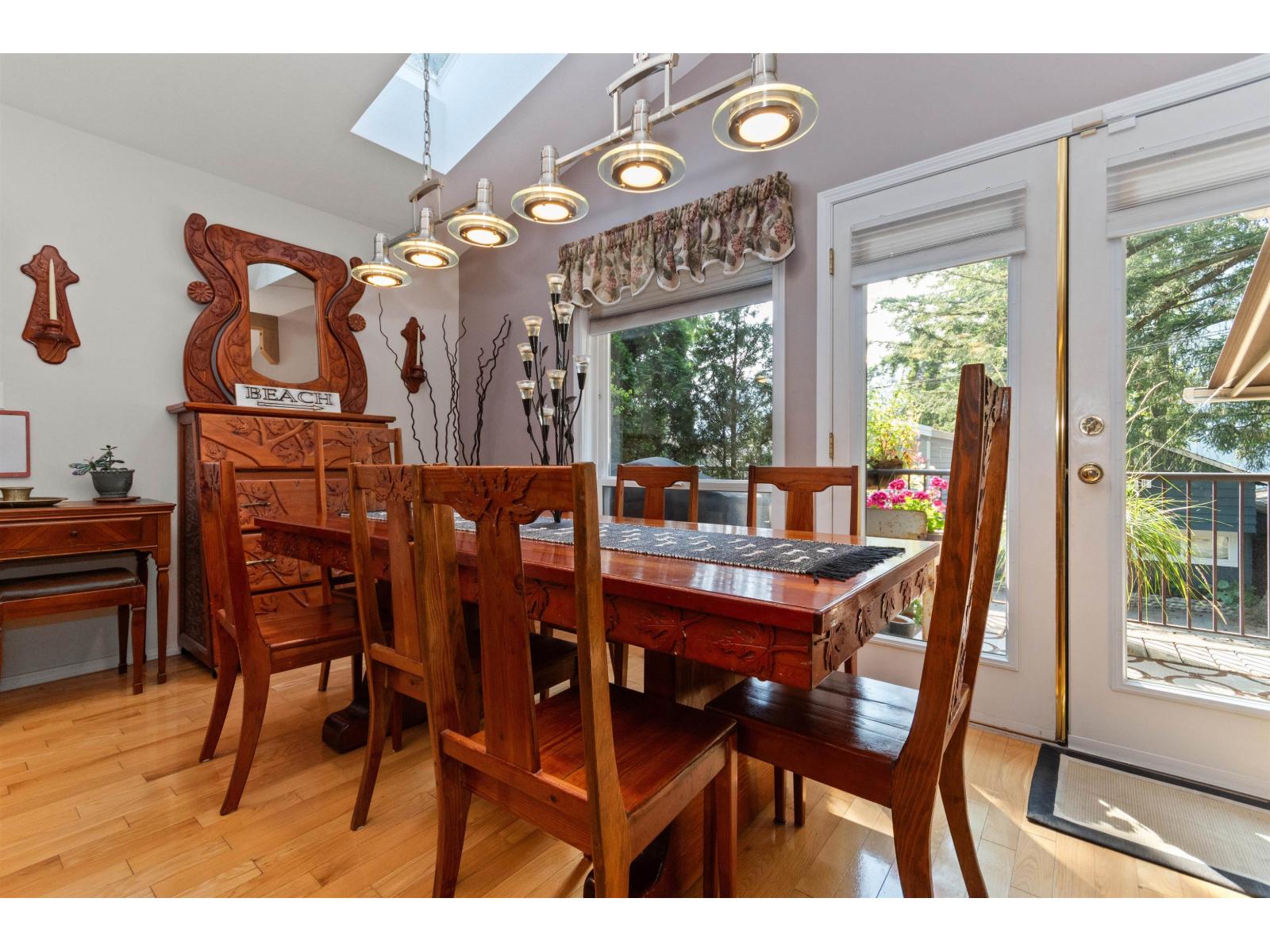 262 FIRST AVENUE, Cultus Lake North, Cultus Lake