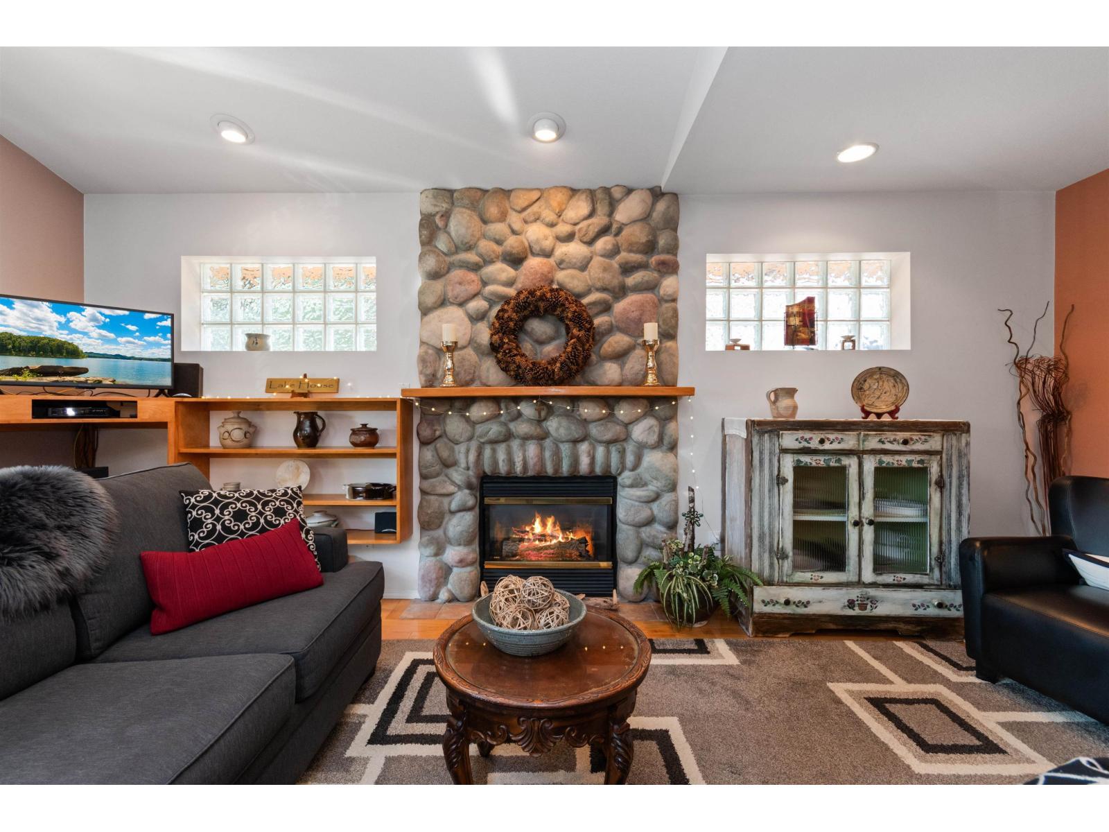 262 FIRST AVENUE, Cultus Lake North, Cultus Lake