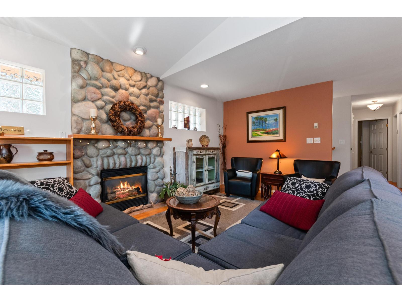 262 FIRST AVENUE, Cultus Lake North, Cultus Lake