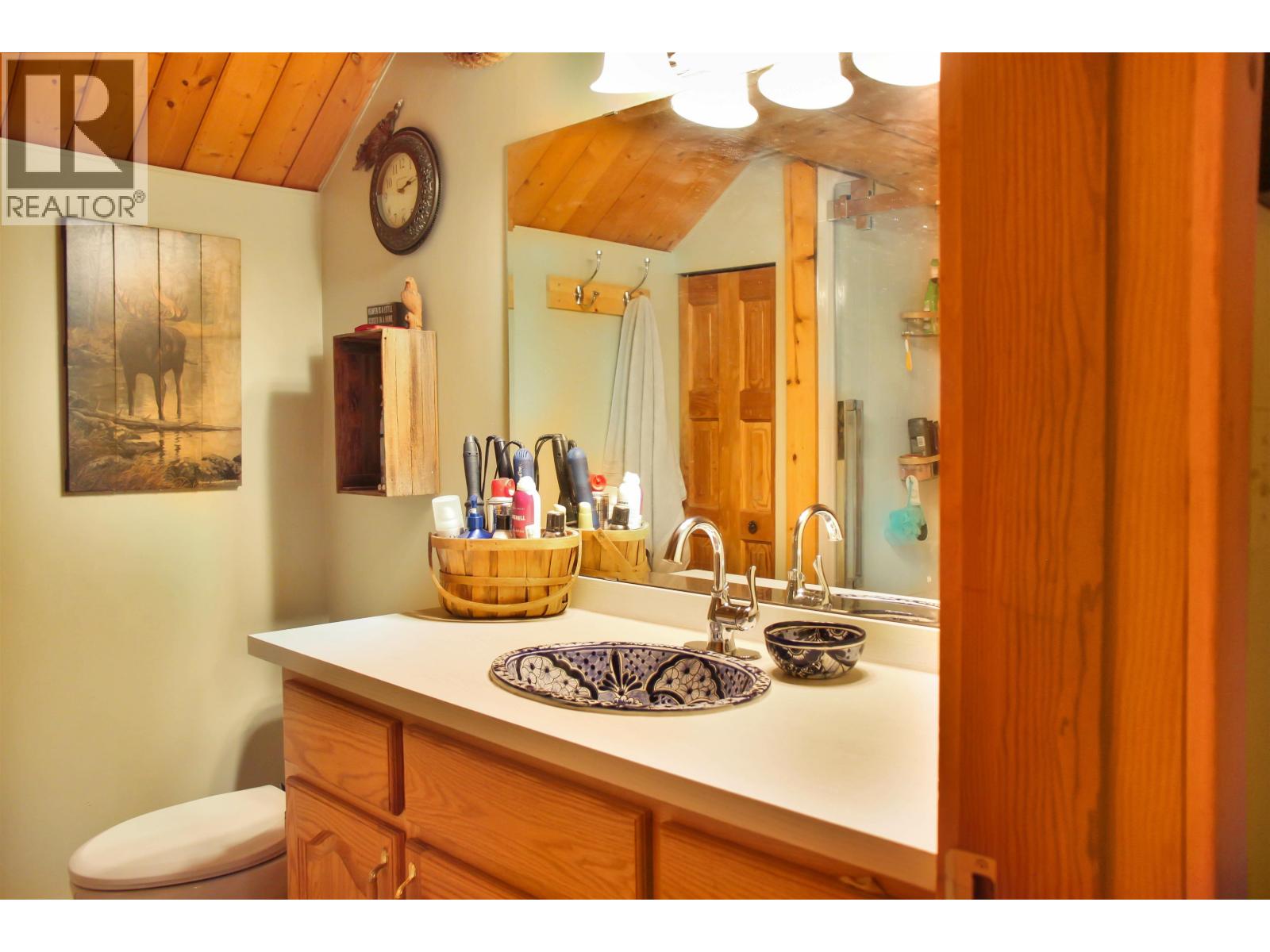 8494 GERALD CRESCENT, Bridge Lake