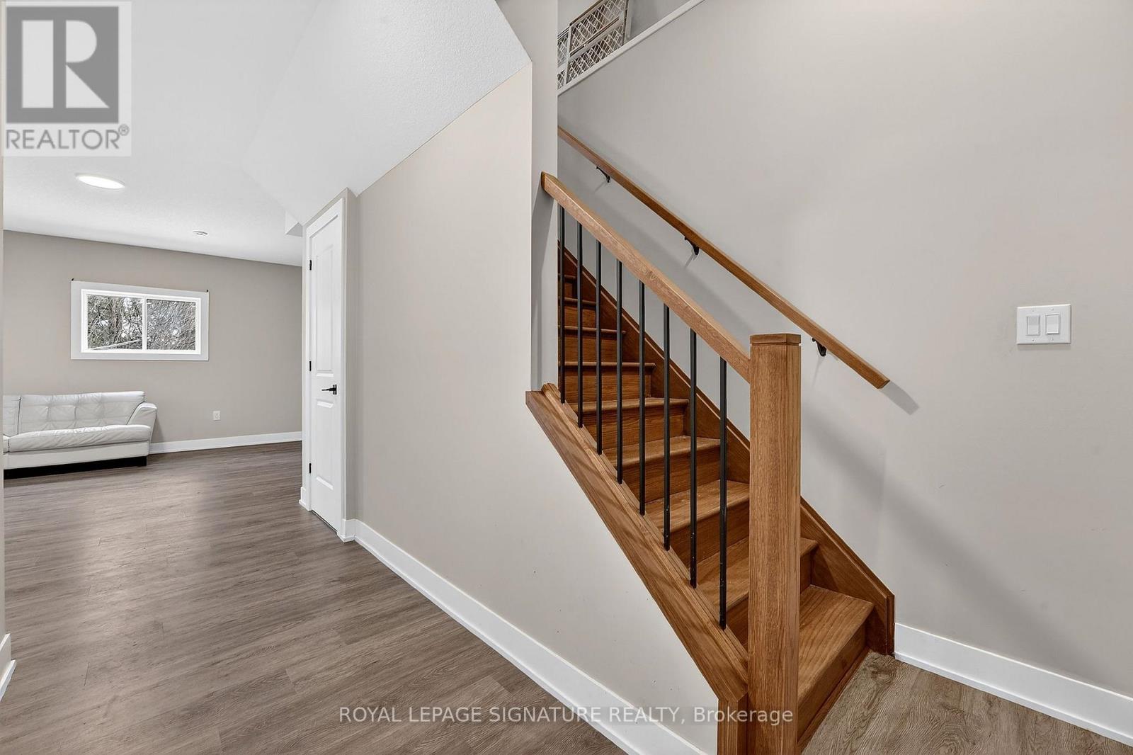#5 297 WHITING STREET - 34