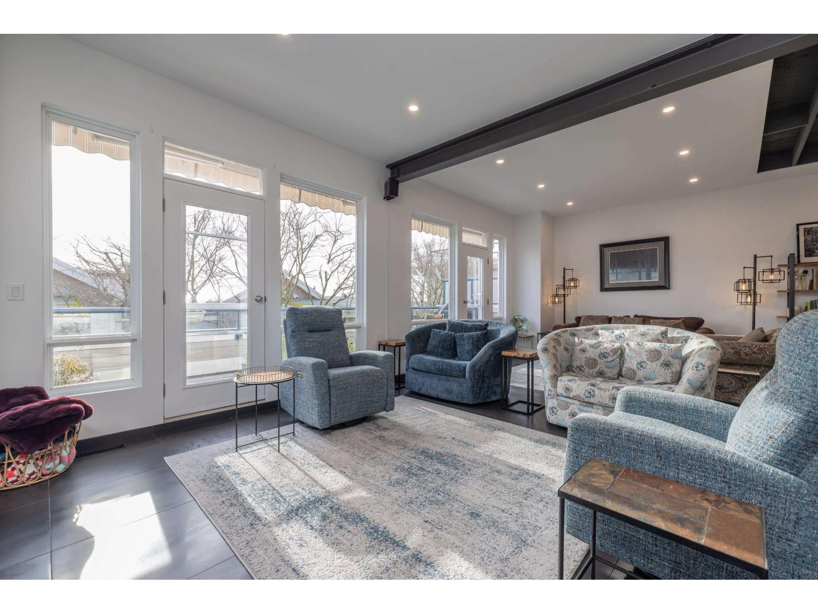 7 15161 PROSPECT AVENUE, White Rock