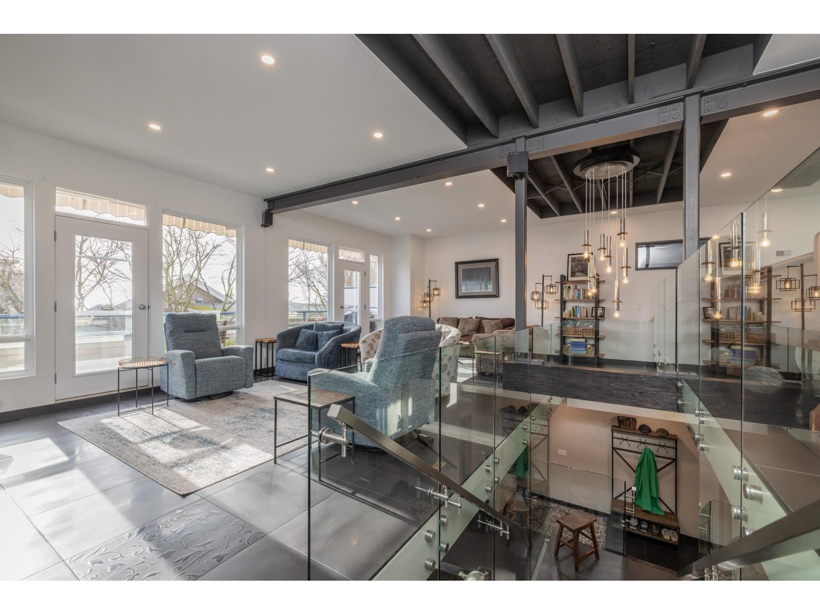 7 15161 PROSPECT AVENUE, White Rock