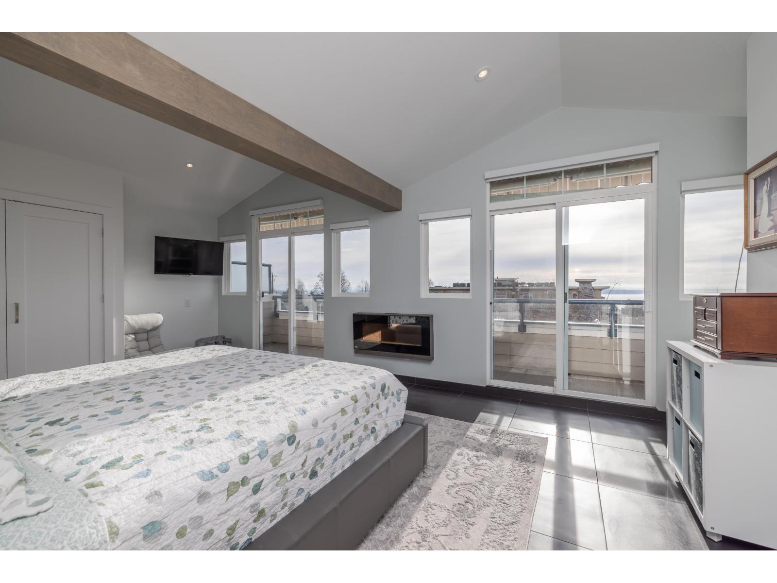 7 15161 PROSPECT AVENUE, White Rock