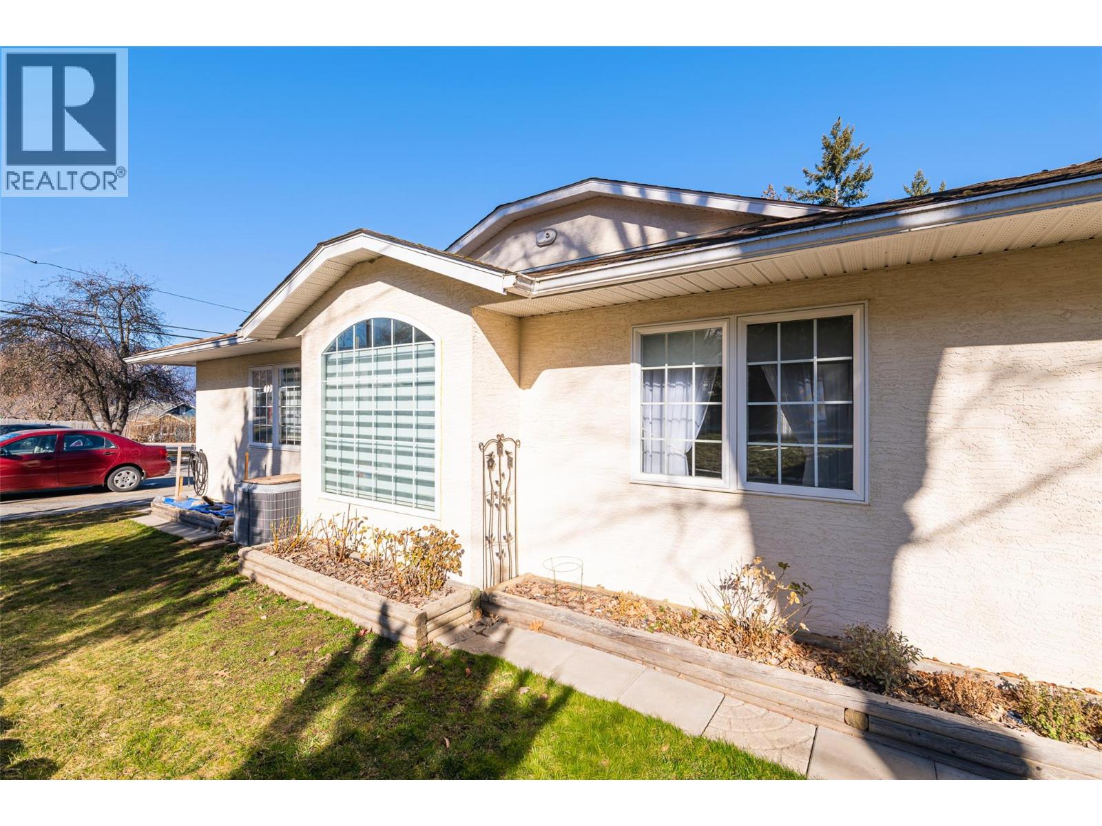 338 9th Avenue S Unit# F, Creston