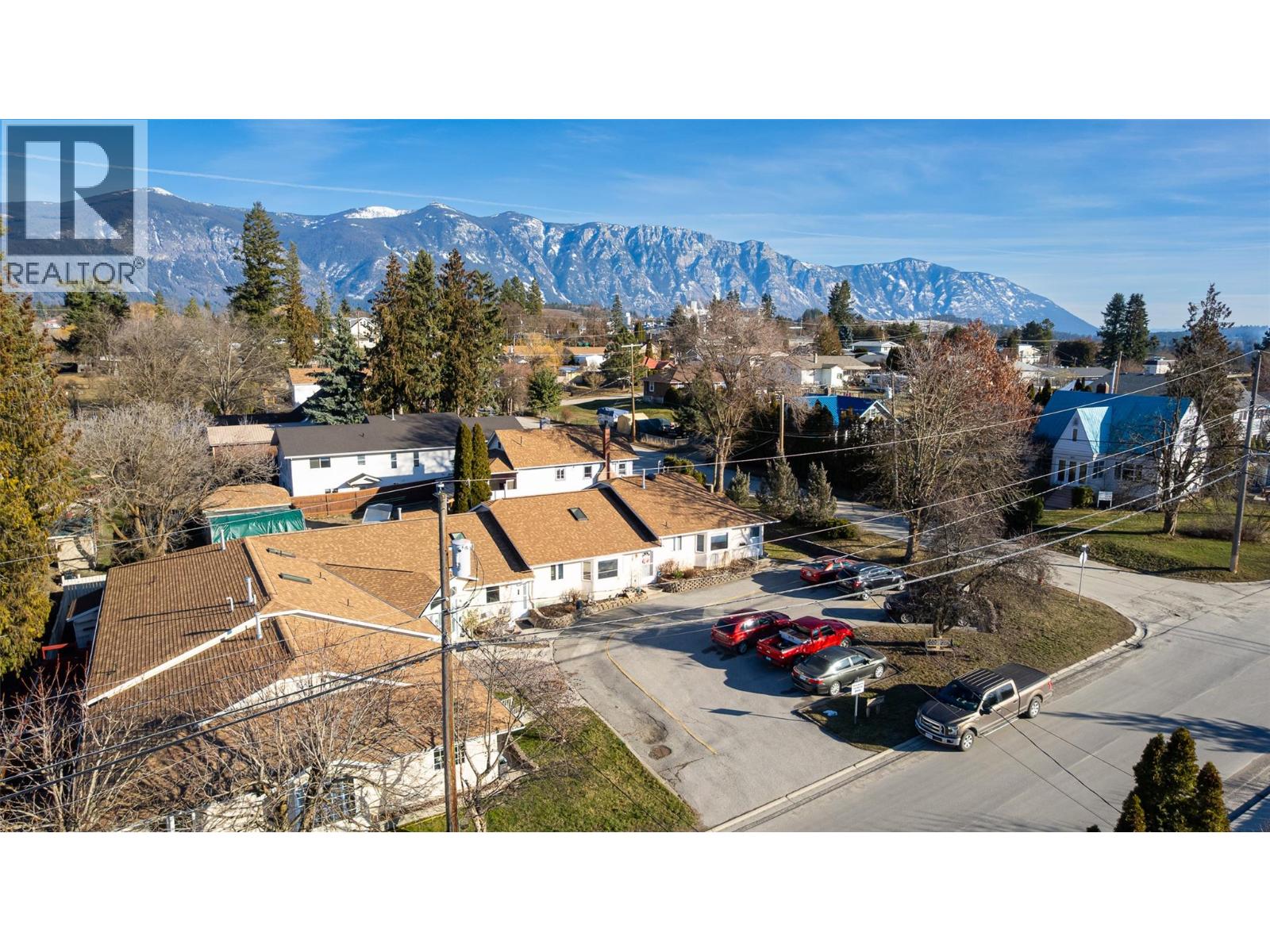 338 9th Avenue S Unit# F, Creston