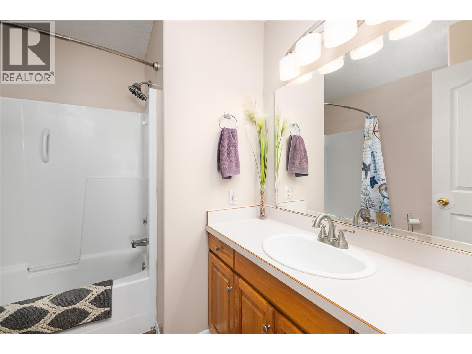 338 9th Avenue S Unit# F, Creston