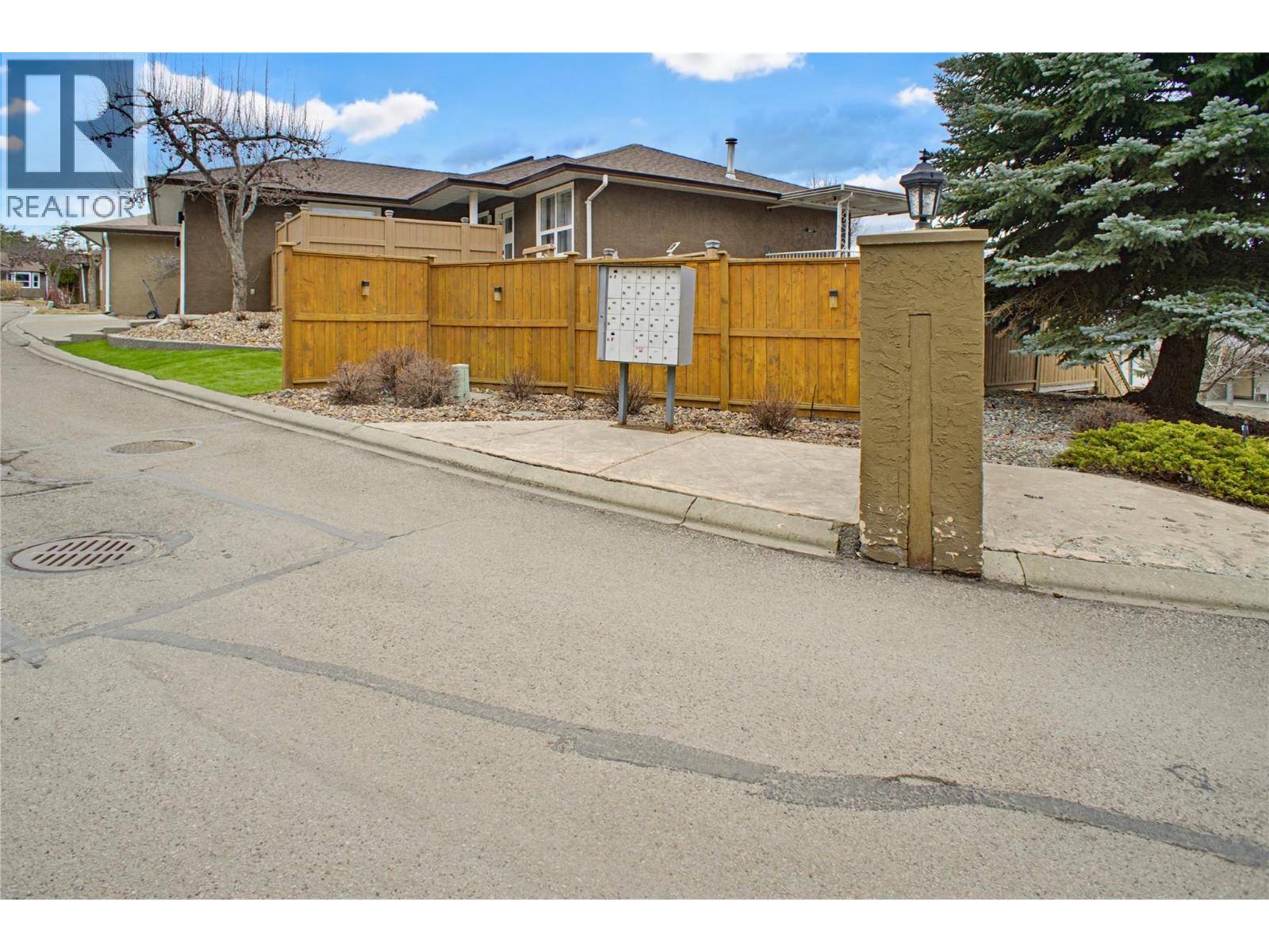 2020 VAN HORNE Drive Unit# 8, Kamloops