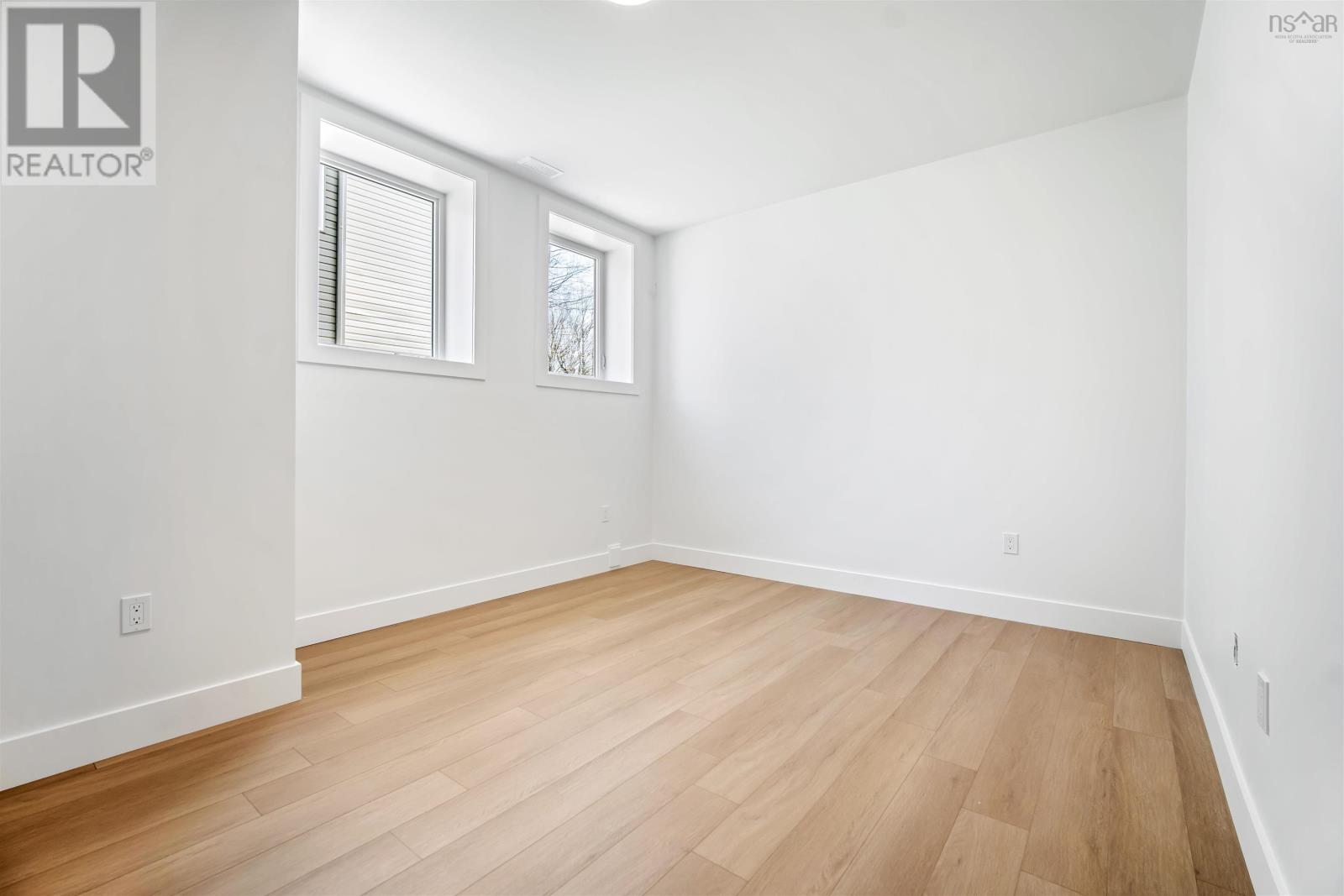 Property 23 of 43 of 2 Merion Court