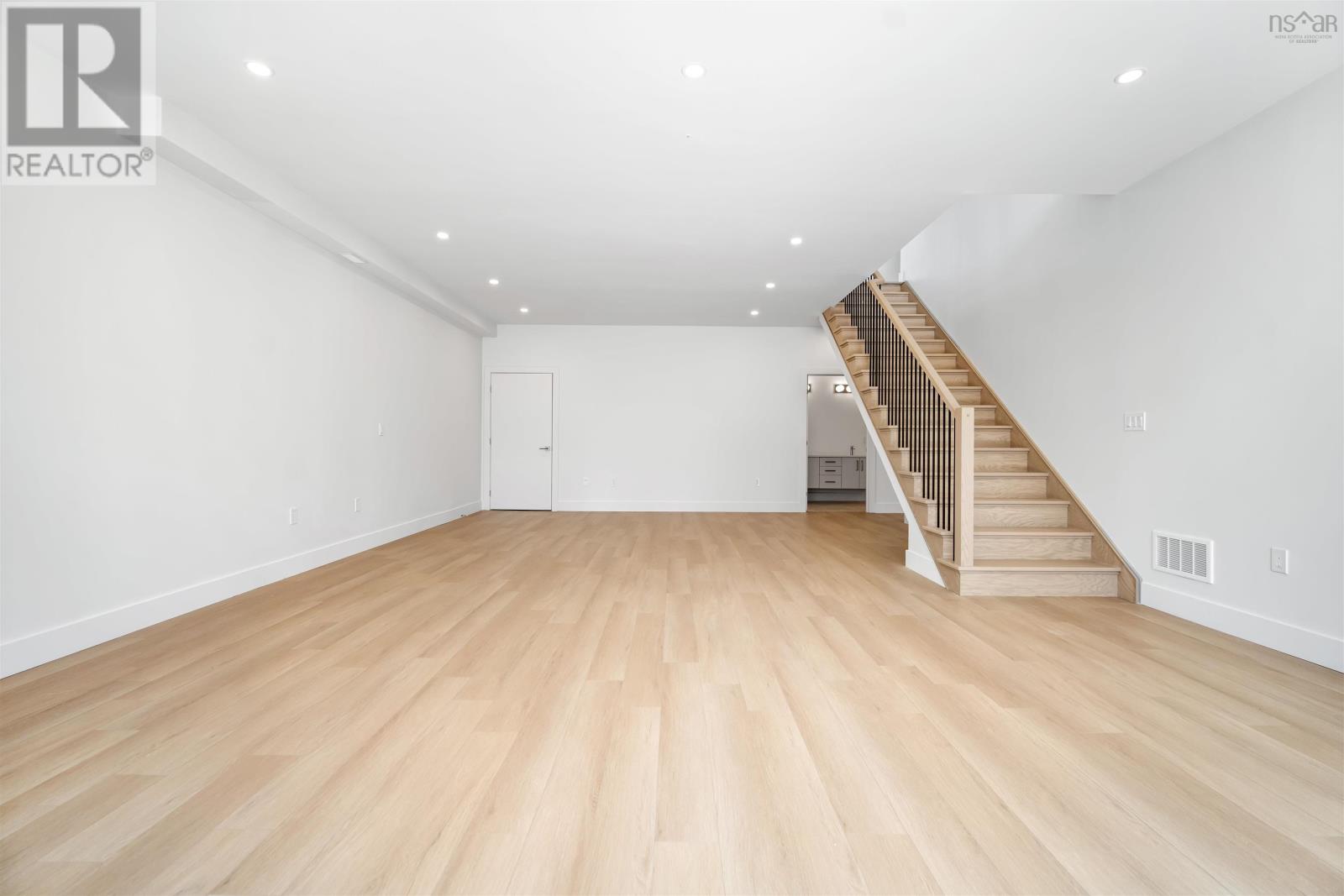 Property 22 of 43 of 2 Merion Court