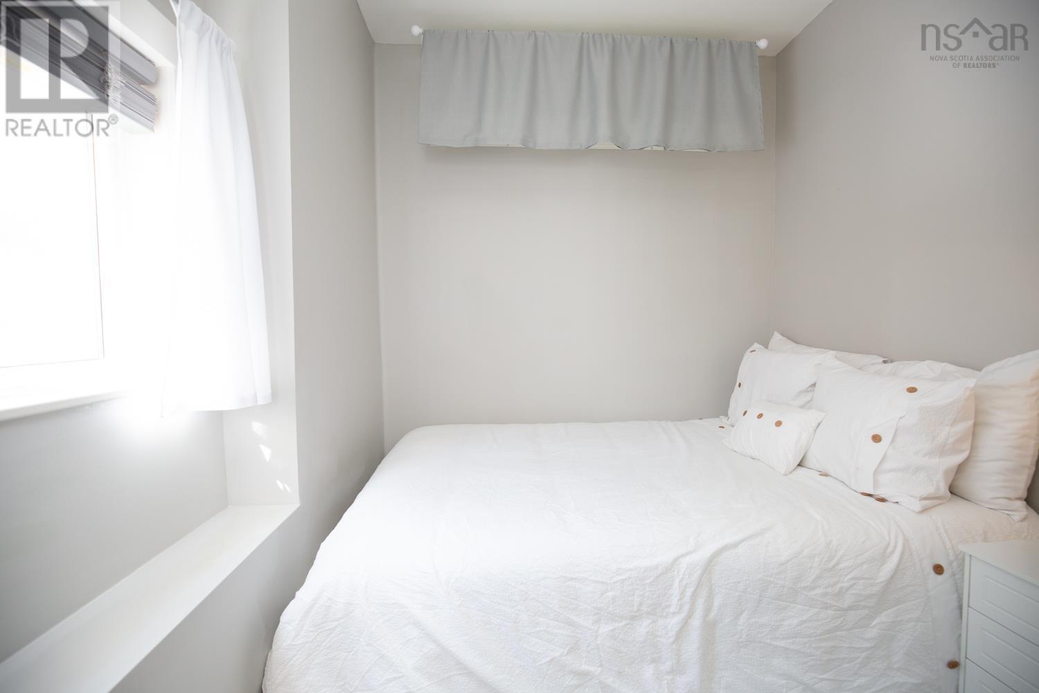 Property 10 of 48 of 26 MUIR Street