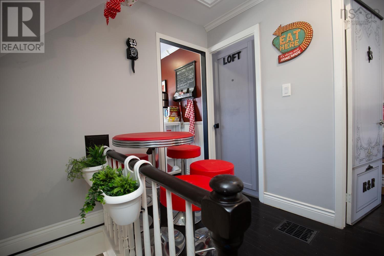 Property 21 of 48 of 26 MUIR Street