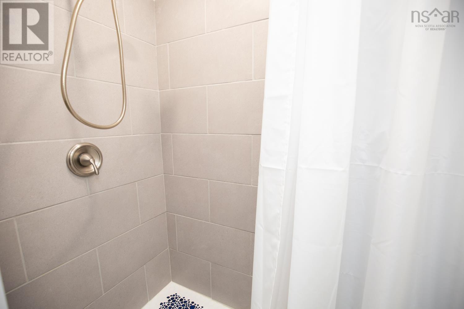 Property 16 of 48 of 26 MUIR Street