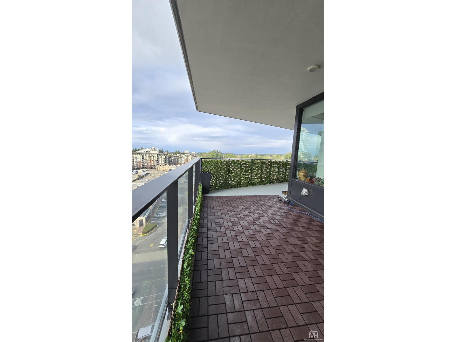 908 1588 JOHNSTON ROAD, White Rock